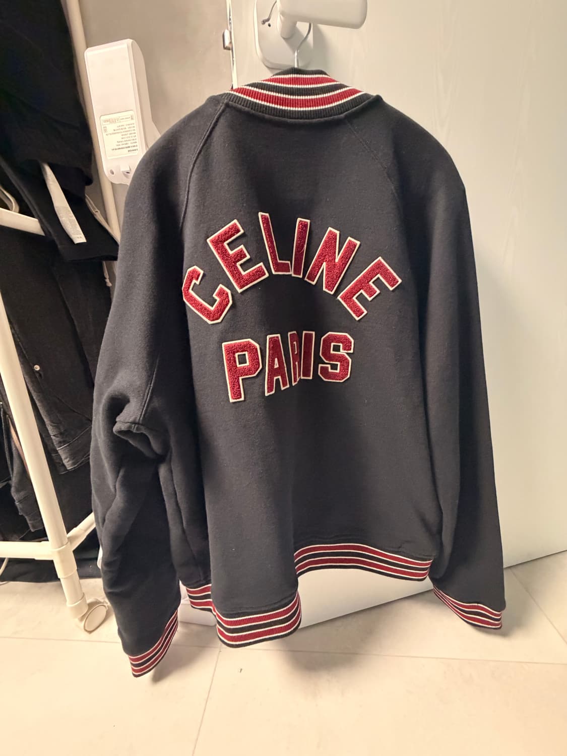 셀린느 테디 바시티 울자켓 팝니다 상품이미지2