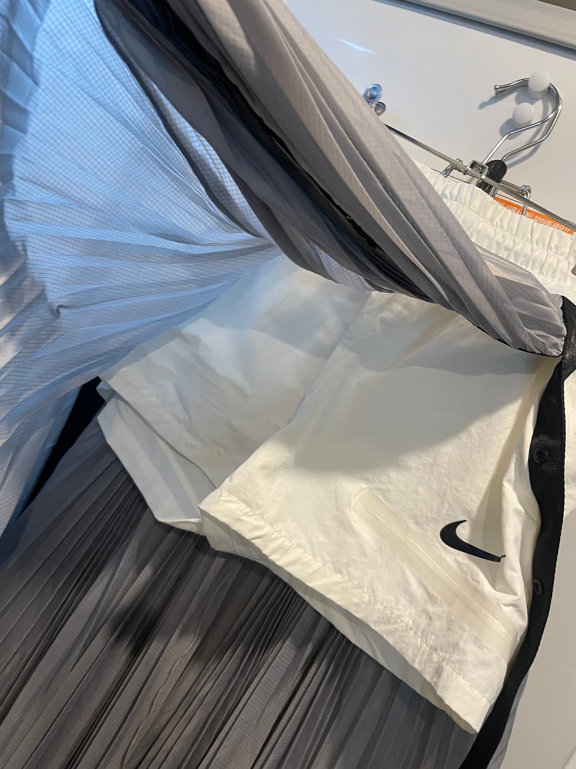 나이키 사카이 콜라보 플리츠 스커트 상품이미지6