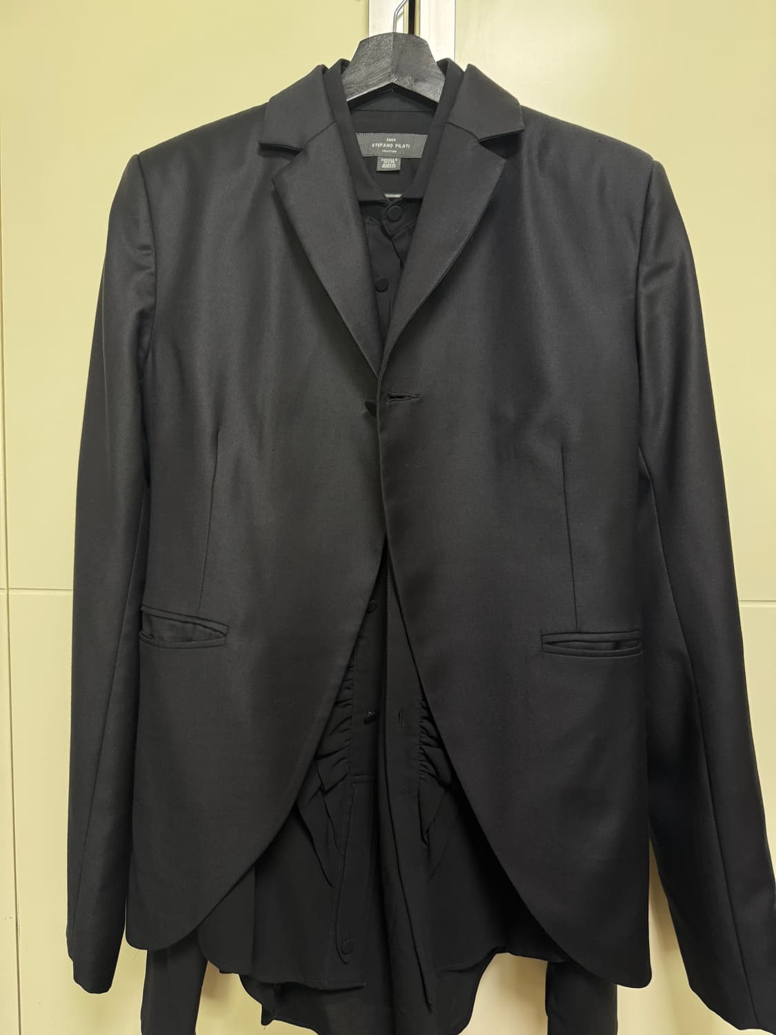 Aaron esh 아론애쉬 블랙 싱글버튼 블레이저 상품이미지7