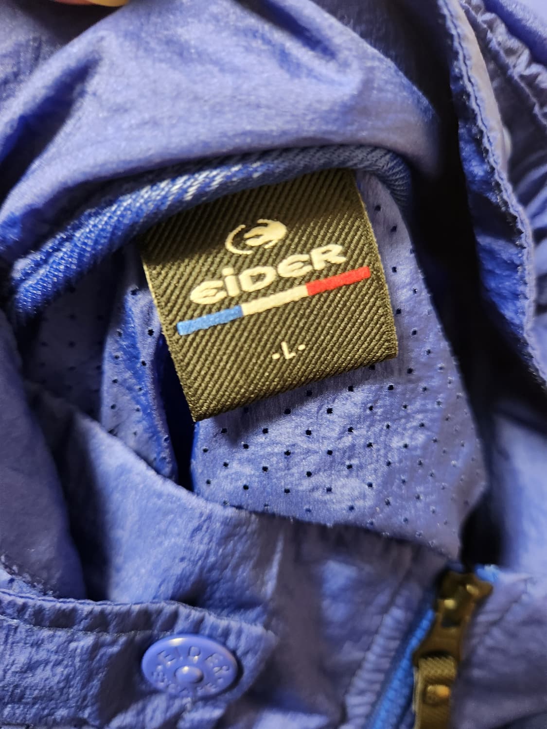 아이더 경량 후드 탈부착 바람막이(봄,여름용) 사이즈100 L

어깨로고 상품이미지9