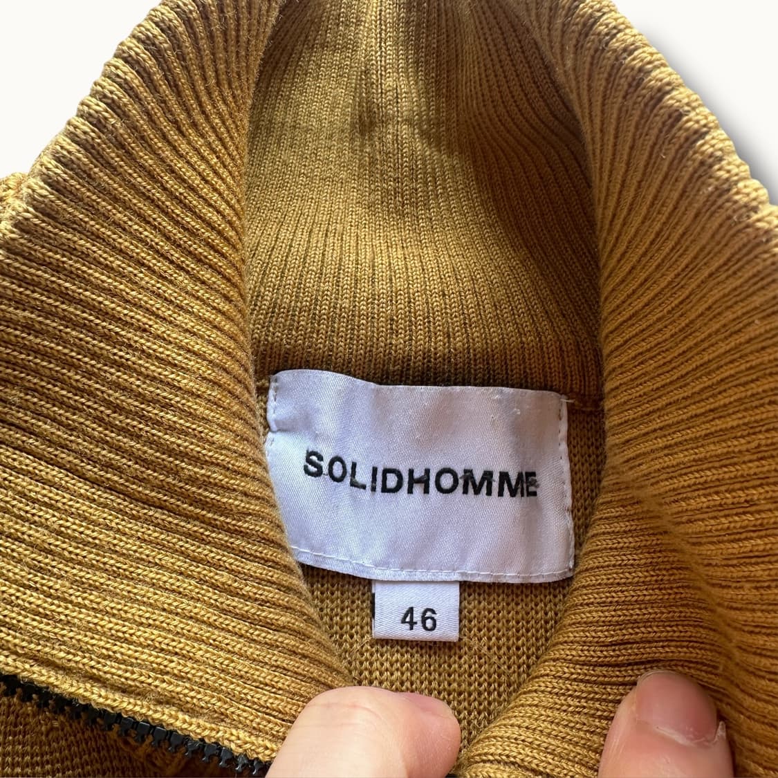 솔리드옴므 카멜 머스타드 니트 상품이미지3