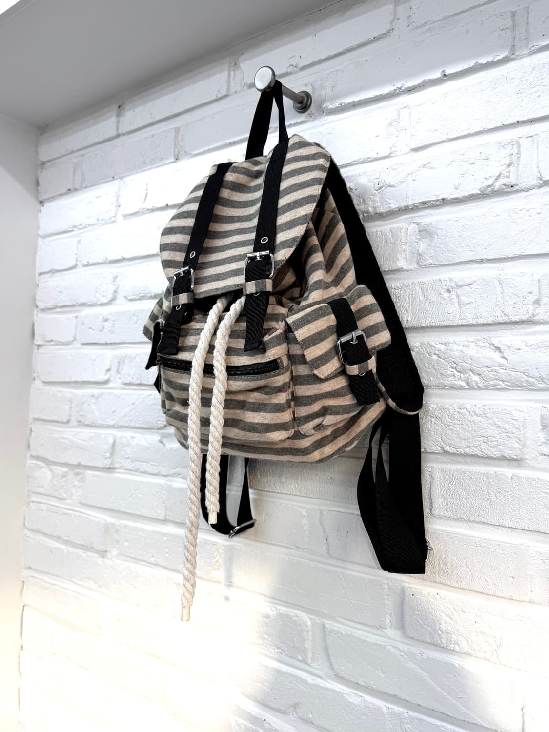 베이지 스트라이프 스트링백팩  상품이미지4