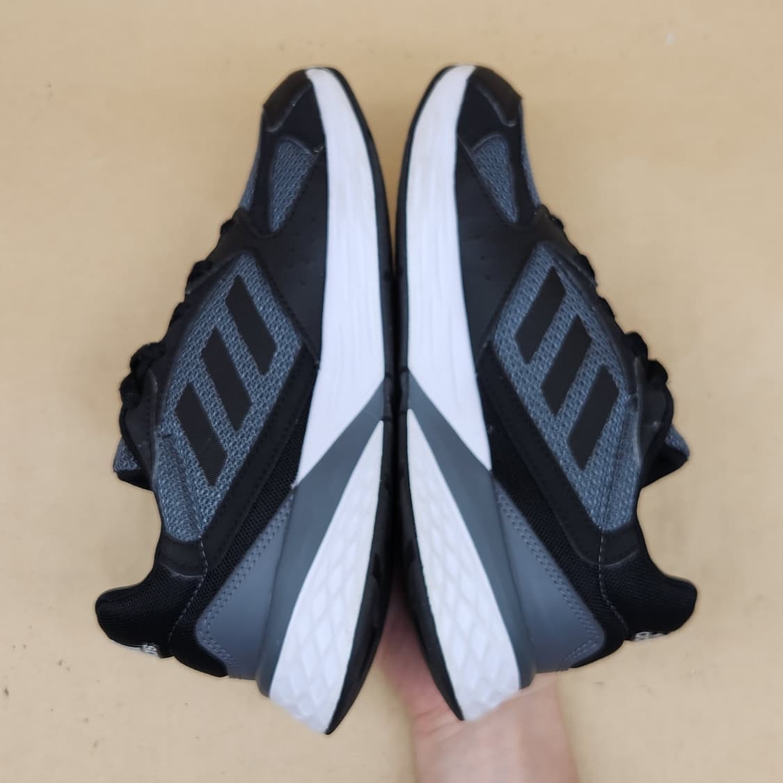 아디다스 리스폰스 여성운동화225 상품이미지5