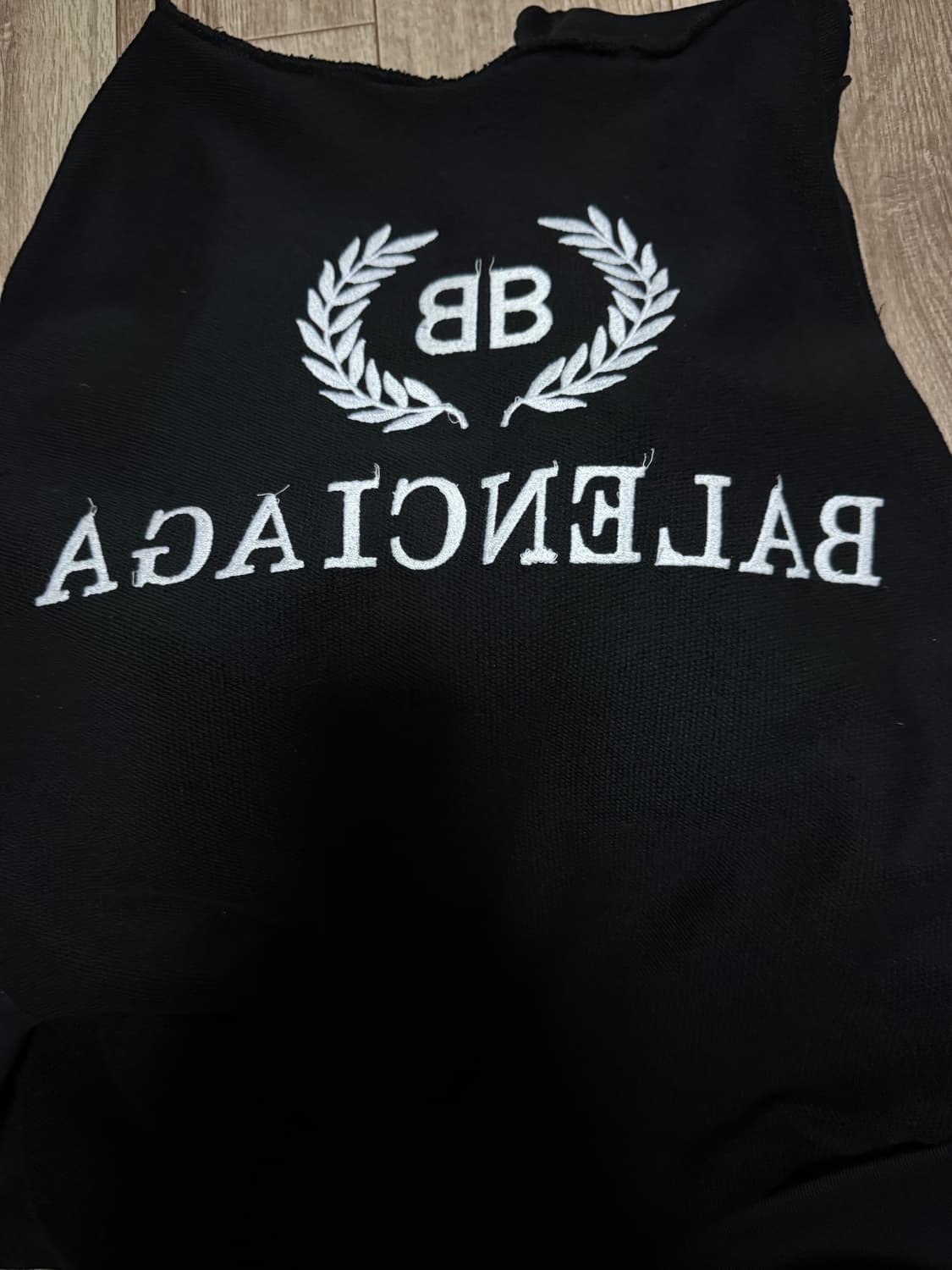 발렌시아가 월계수 후드티 상품이미지7