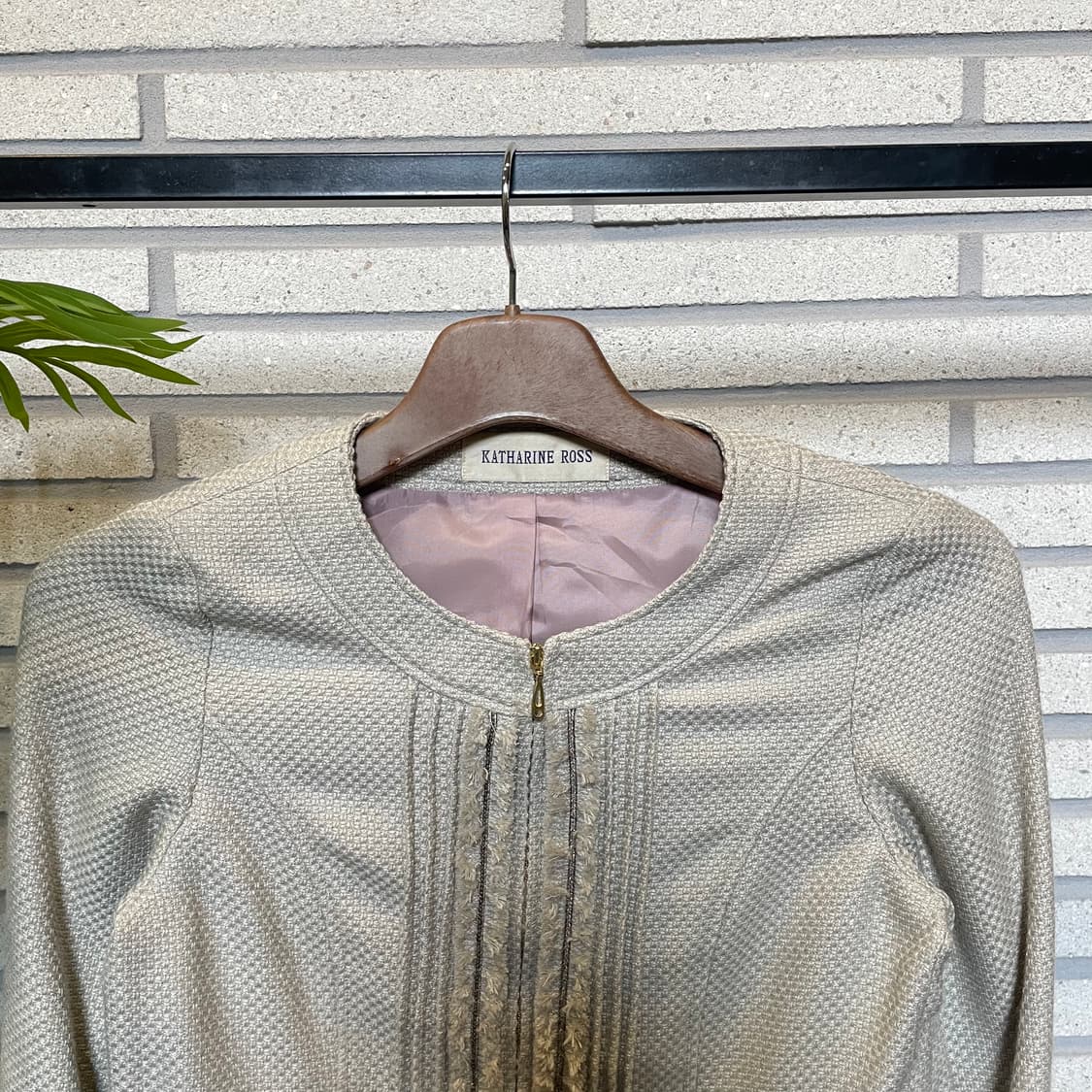 캐서린로스 트위드자켓 프린지 절개라인 디테일 샴페인베이지 상품이미지4