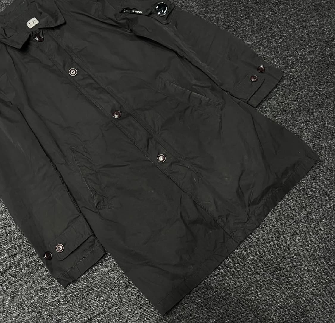 CP컴퍼니 사이드 렌즈 나일론 코트 상품이미지3