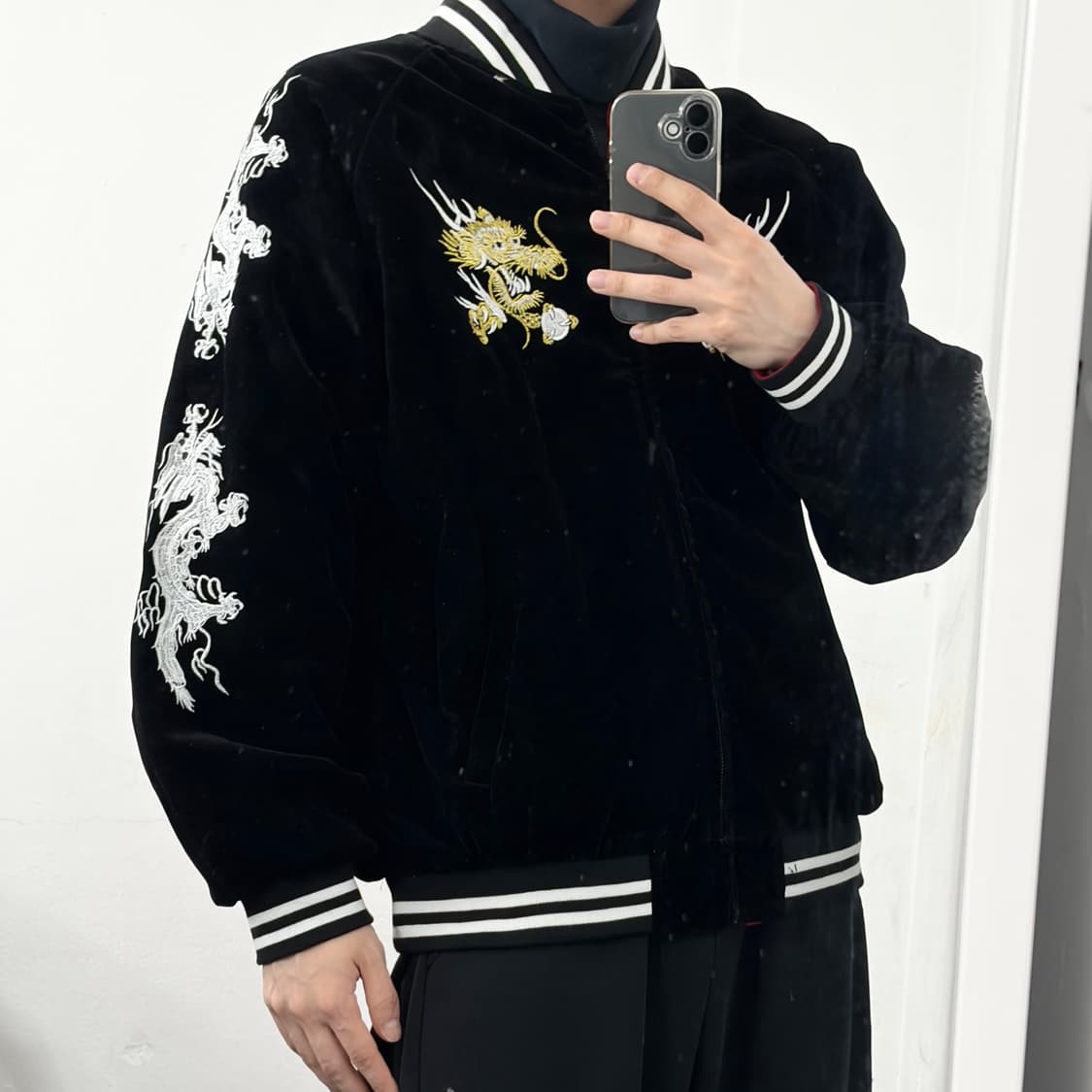 리버시블 벨벳 자수 스카쟌 자켓 상품이미지3