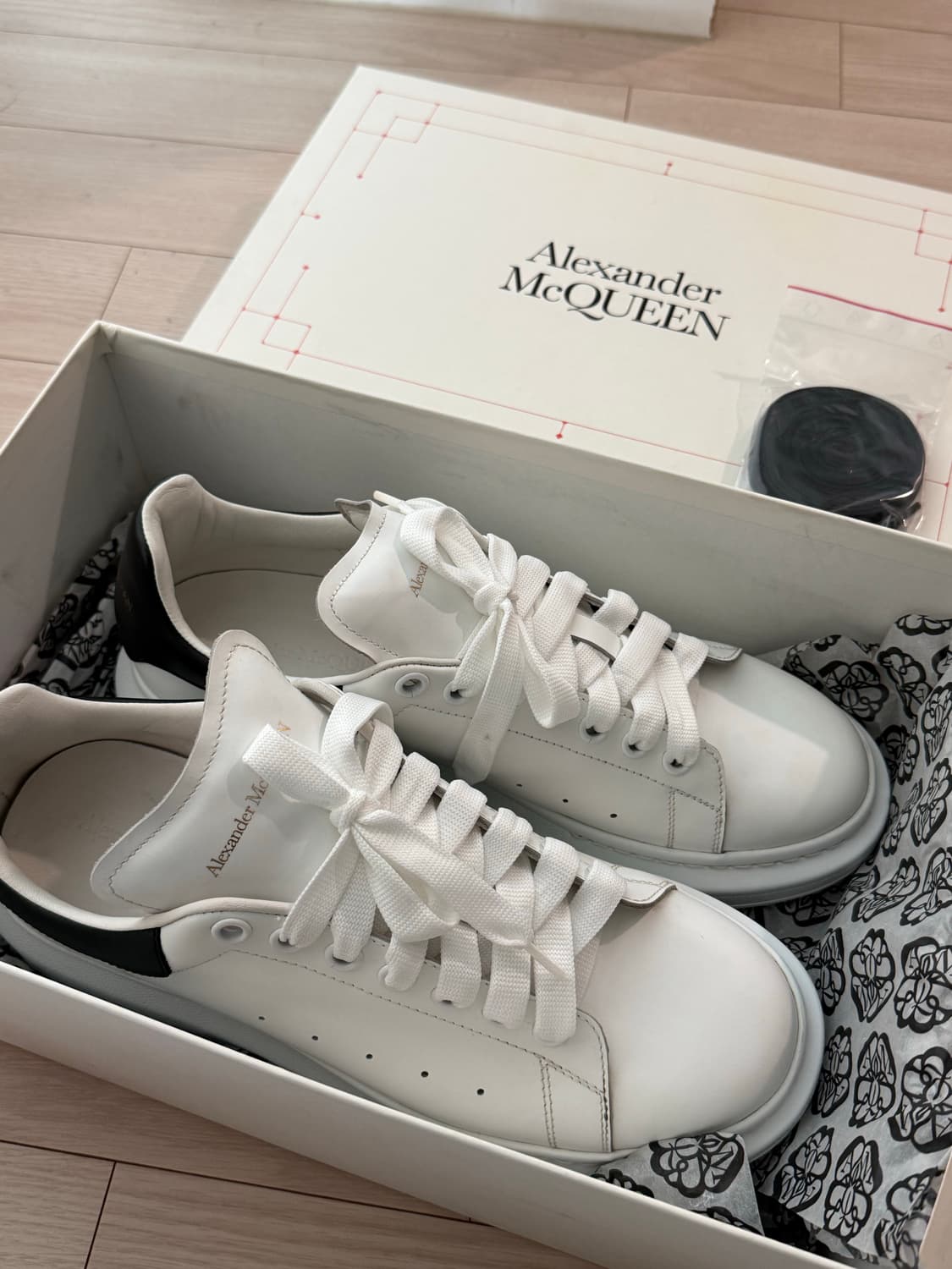 알렉산더맥퀸 오버솔 43 상품이미지1