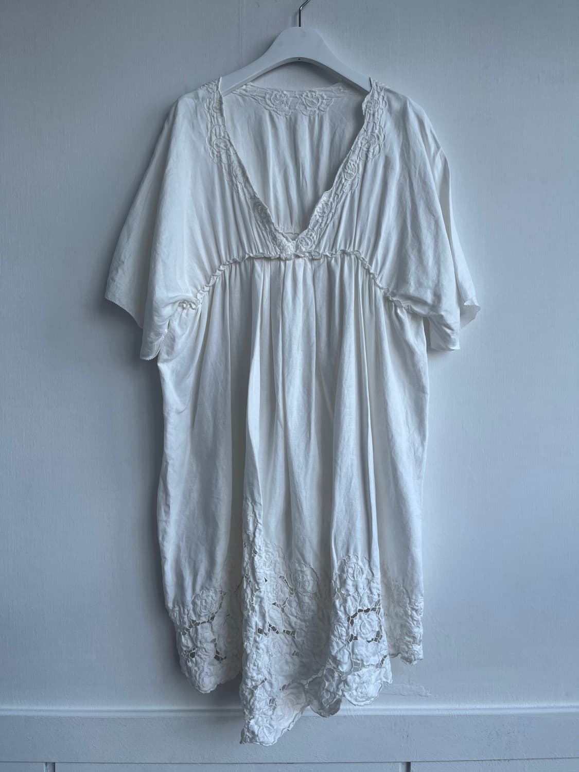 화이트 넥플라워 원피스 상품이미지1