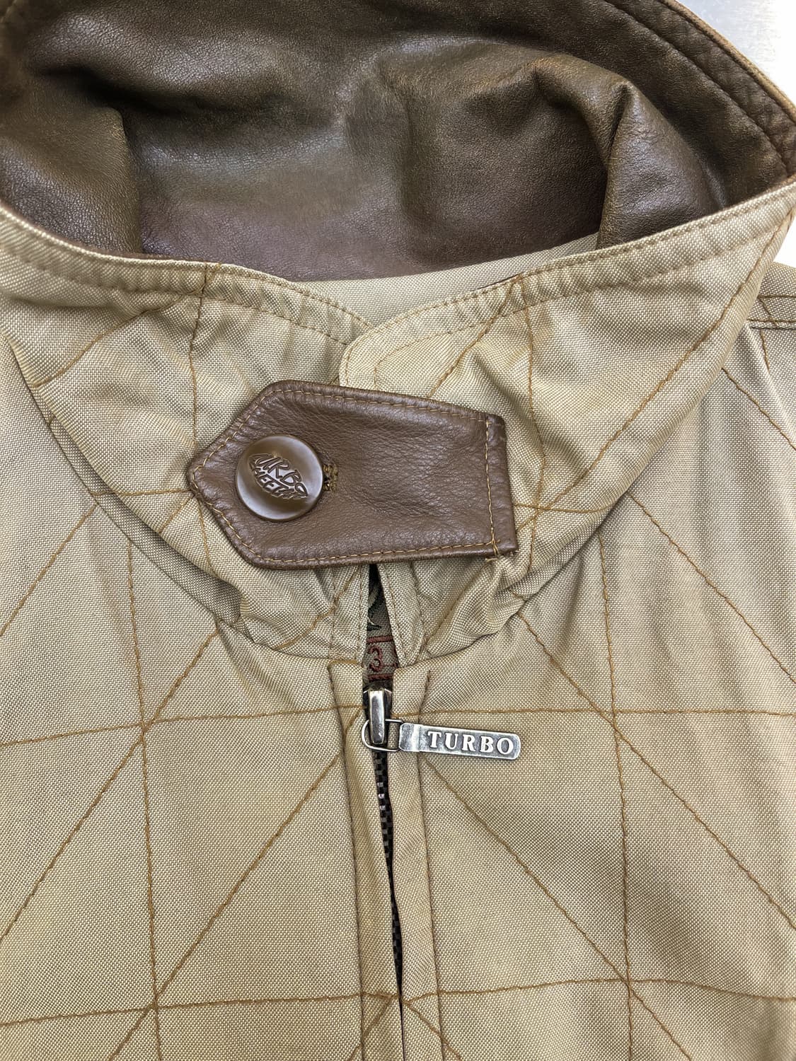 Turbo 90s 레더 퀄티드 헌팅 자켓 상품이미지5