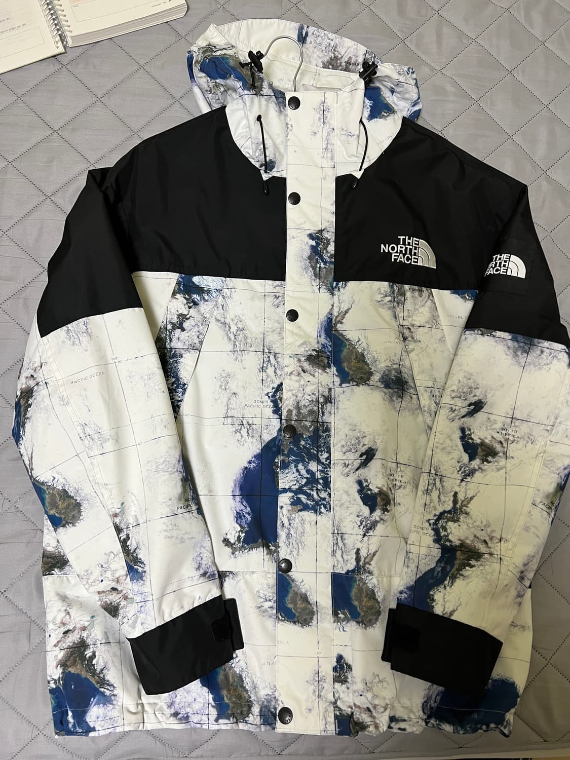 노스페이스 바이든 지구 자켓 상품이미지1