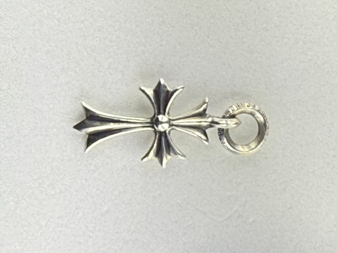 크롬하츠 타이니크로스 팬턴트 급처 상품이미지4