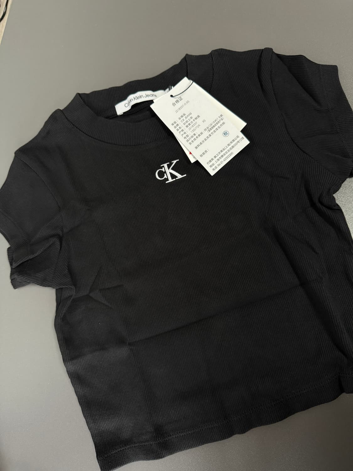 캘빈클라인 진 여성 슬림 크롭 티셔츠 블랙 상품이미지8