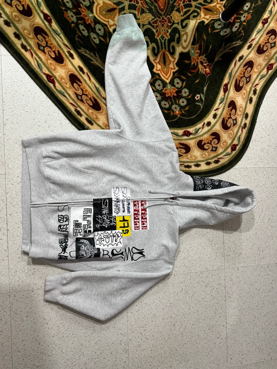 리셀가 80만/ 슈프림 176 집업 후드 상품이미지4