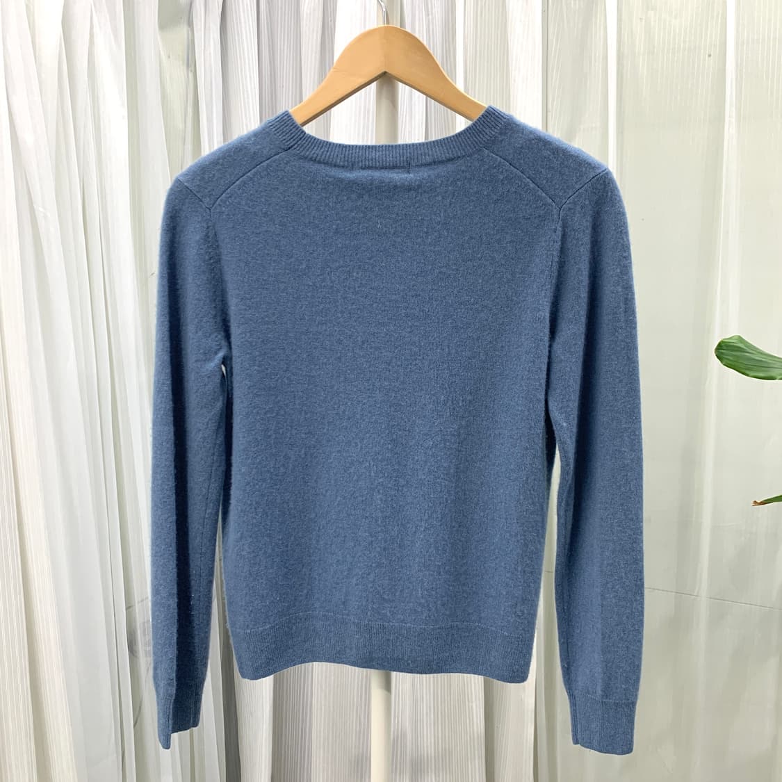 일본 유니클로 캐시미어 100 라운드 니트 1792 상품이미지2