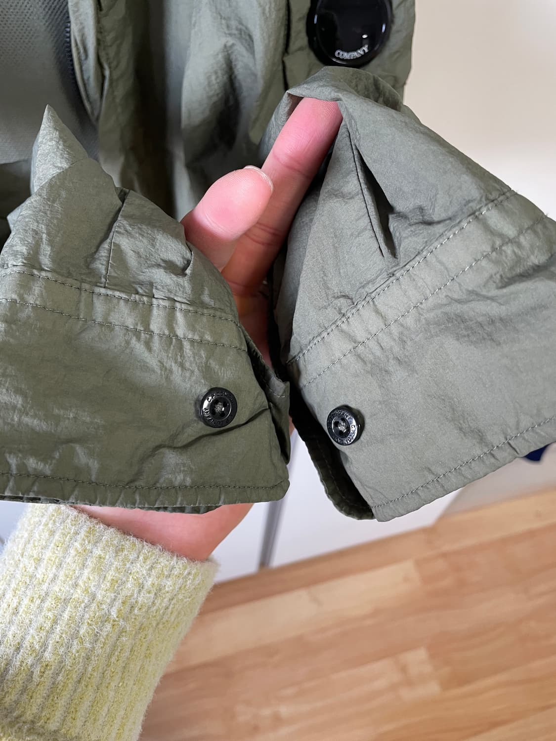 CP컴퍼니 테일론 셔츠 (카키, L사이즈) 상품이미지4