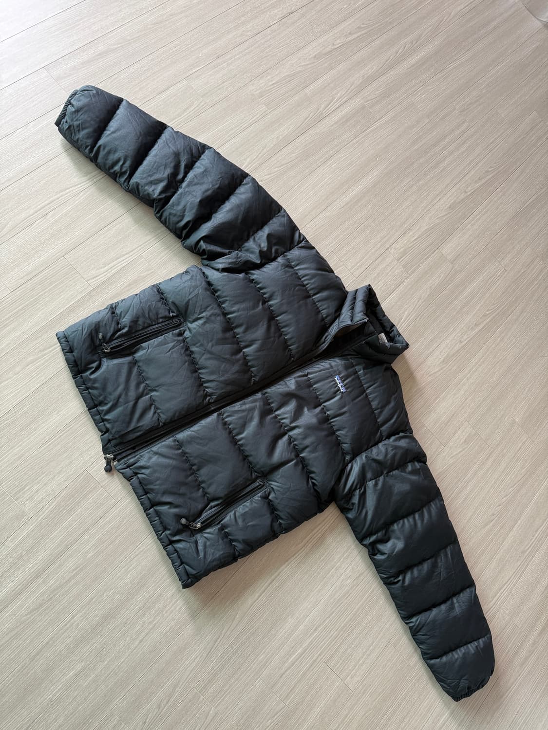 파타고니아 명작 패커블 패딩 블랙 L 상품이미지2