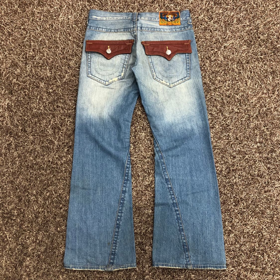 트루릴리전 월드투어 레더 포켓 플레어 부츠컷 데님 팬츠 상품이미지2