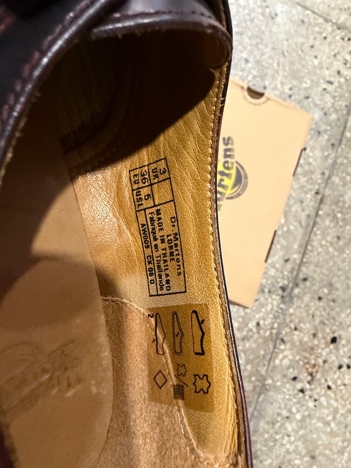 닥터마틴 론 몽크스트랩 체리레드 상품이미지3