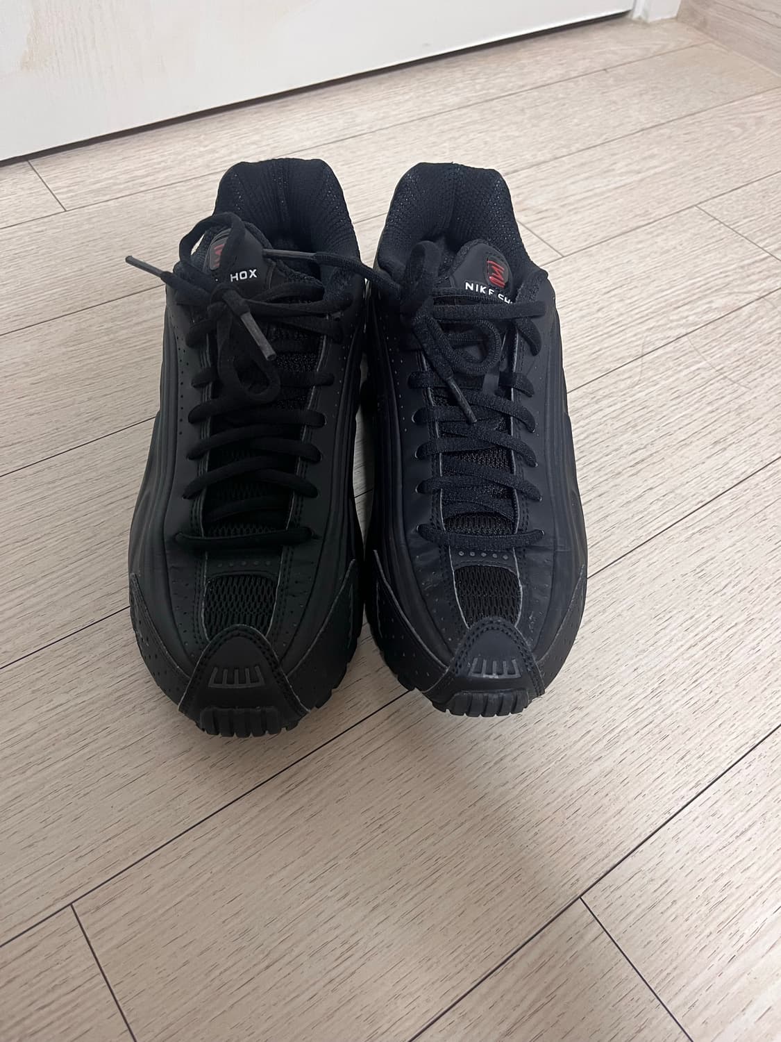 나이키 샥스 R4 블랙 235 상품이미지2