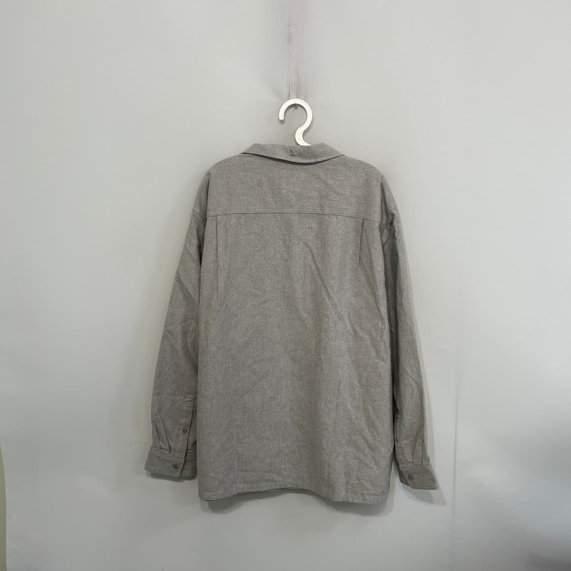 JW앤더슨 유니클로 콜라보 벌러쉬드 코튼 오버사이즈 셔츠 XL 그레이 상품이미지3