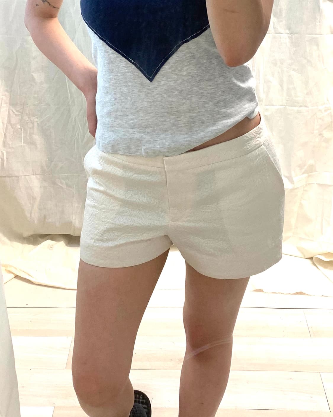 [Elizabeth and James] Jacquard short 상품이미지10