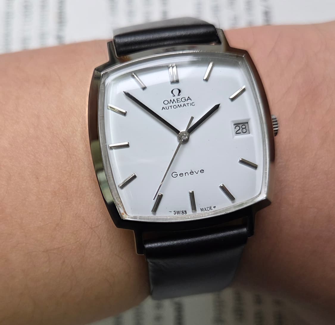 빈티지 오메가 제네브 정사각탱크 화이트 싱글데이트 오토매틱 
 상품이미지10