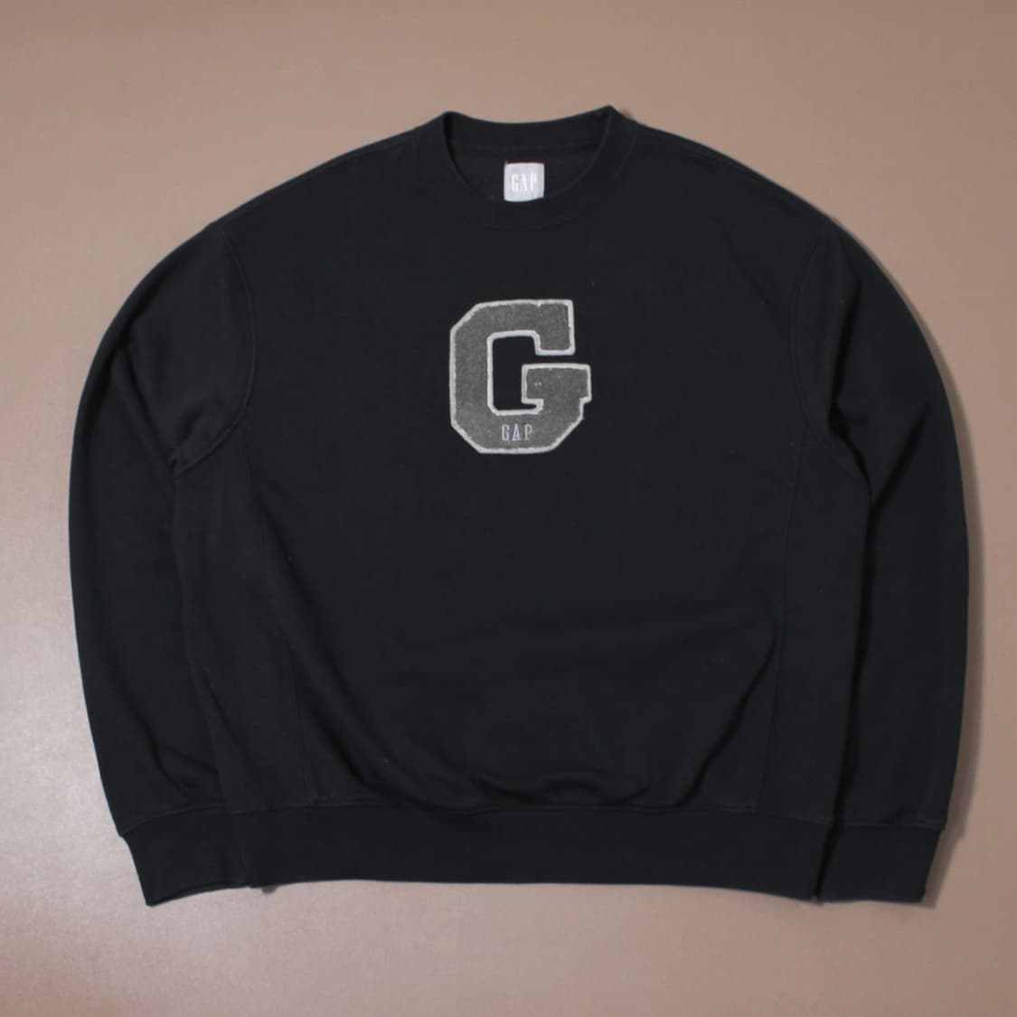 GAP 갭 블랙 맨투맨 상품이미지1