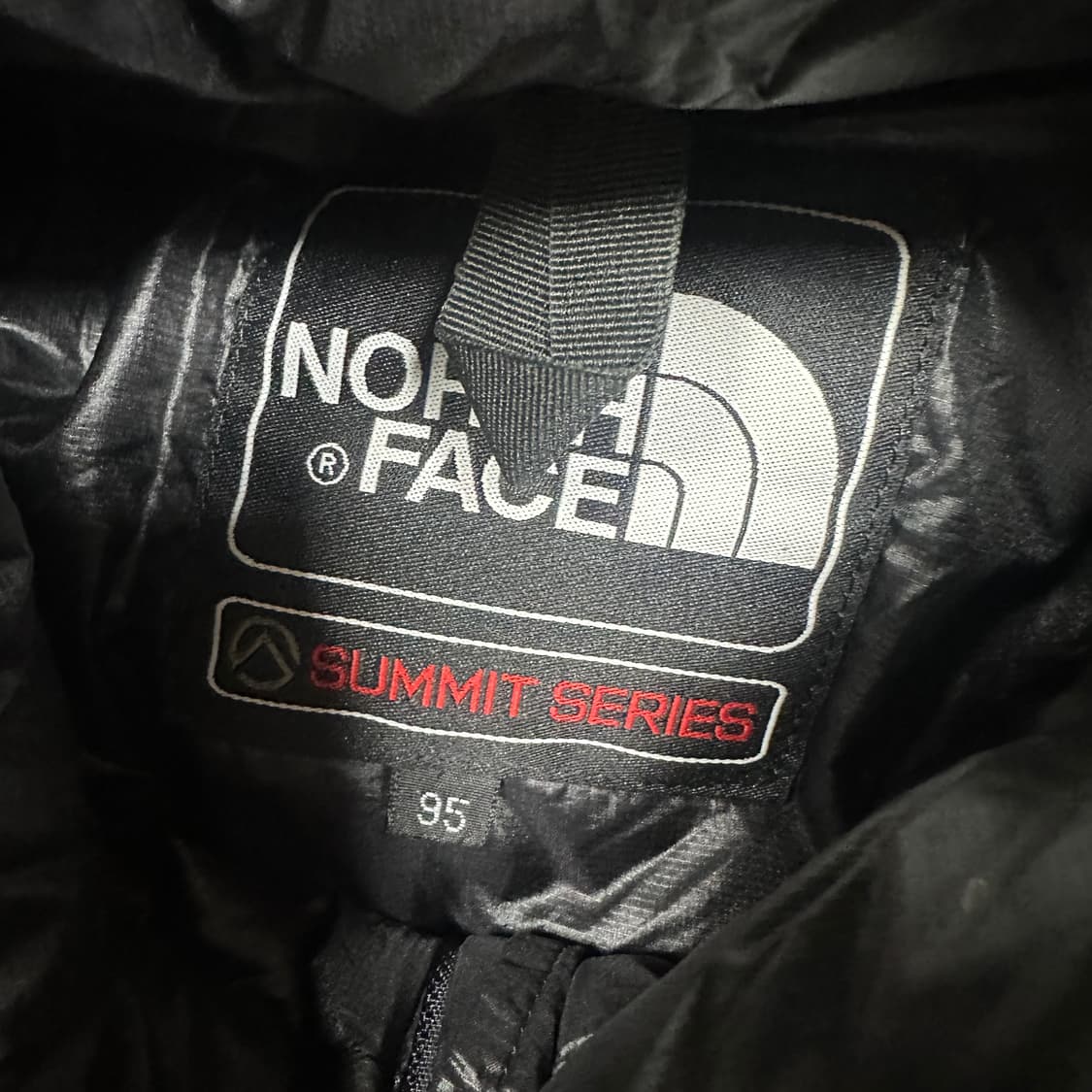 ✨ (바배) 노스페이스 써밋시리즈 블랙 경량 패딩  상품이미지3