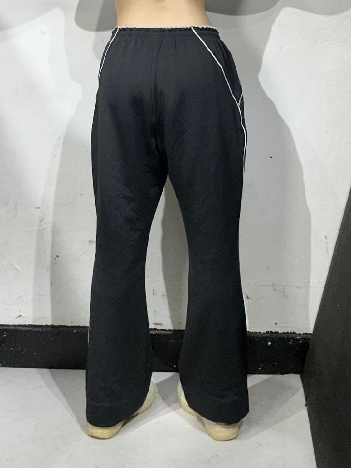 나이키 블랙 화이트 사이드 라인 와이드 추리닝 바지 트레이닝 팬츠 XL 상품이미지3