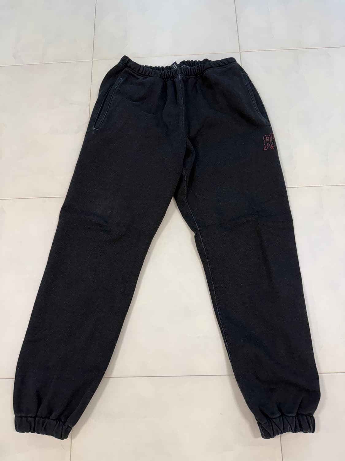 에센스룸 블라인드파일즈 스웻팬츠 블랙 L(32-34) 상품이미지1