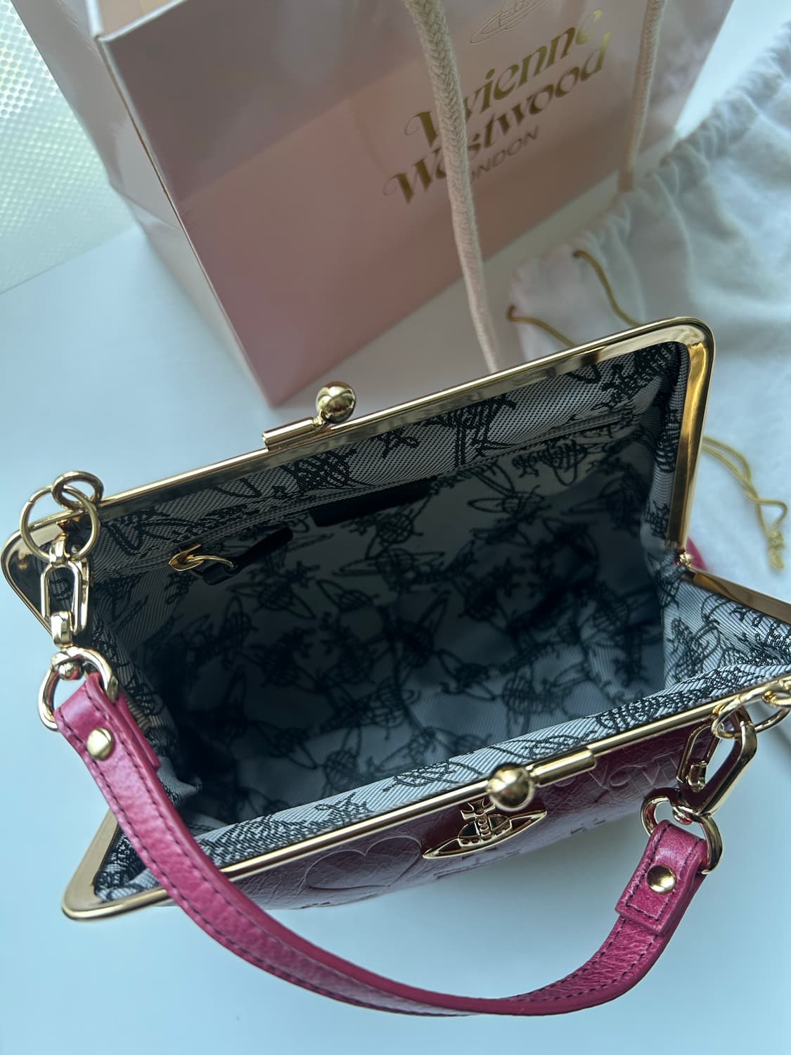 🌸봄특가!!))비비안웨스트우드 핑크 토트 숄더백 + 더스트백 + 쇼핑백 상품이미지2