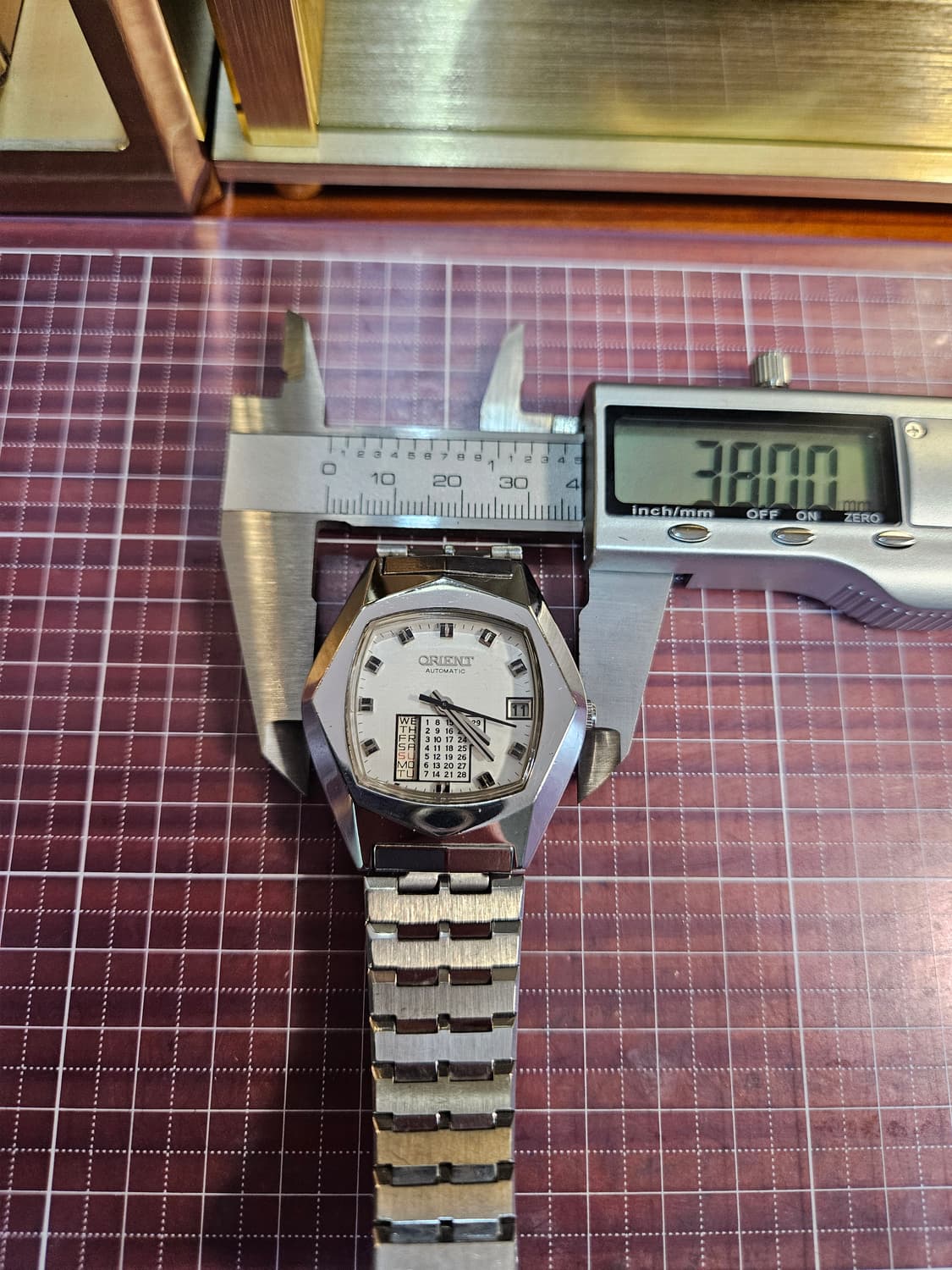 오리엔트 70s 빈티지 오토매틱 만년달력 시계 상품이미지3