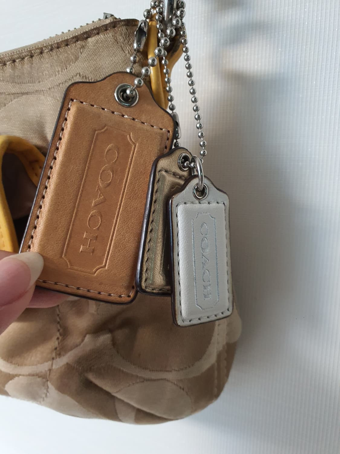 코치 시그니처 숄더백 상품이미지4