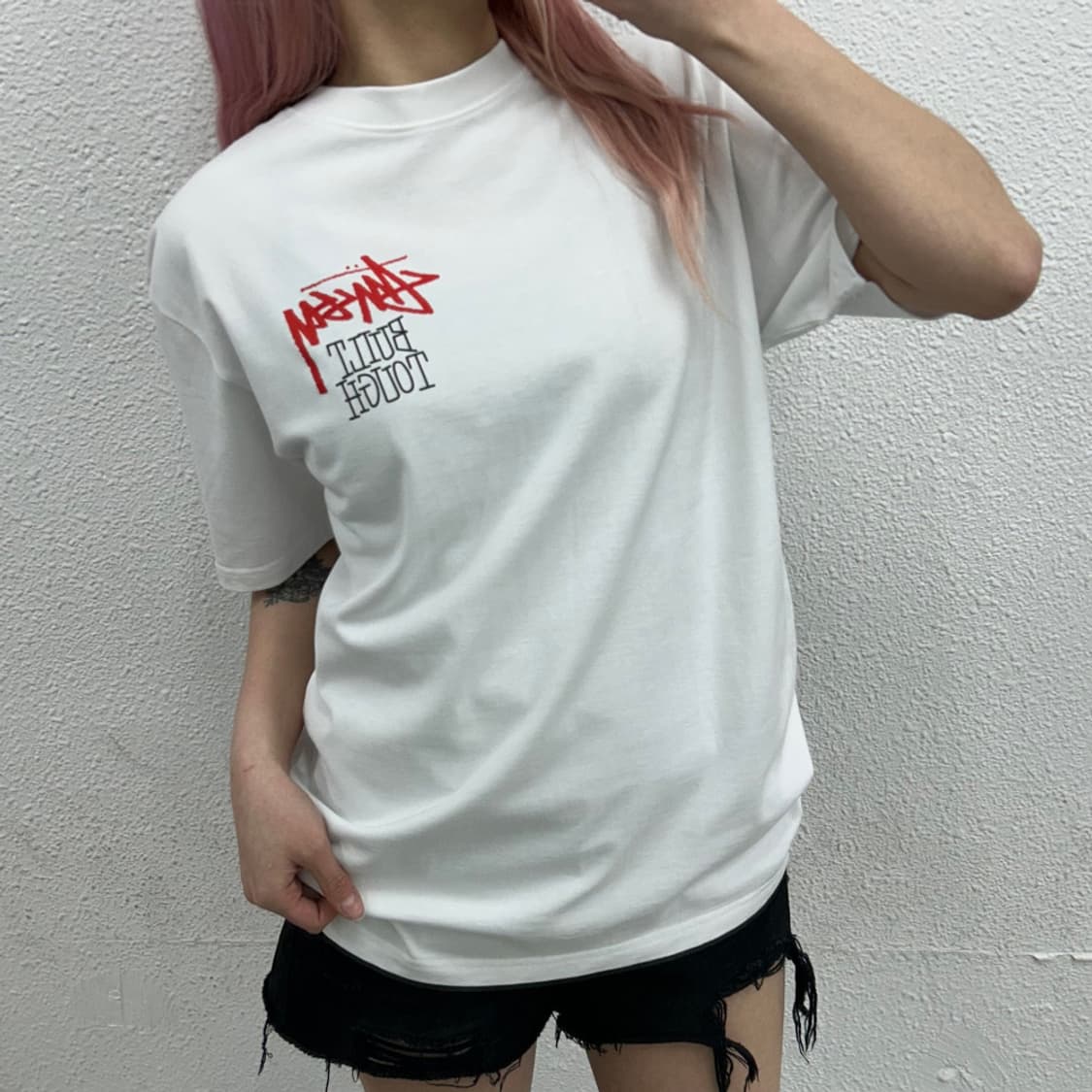 스투시 미니로고 화이트반팔 M 상품이미지1