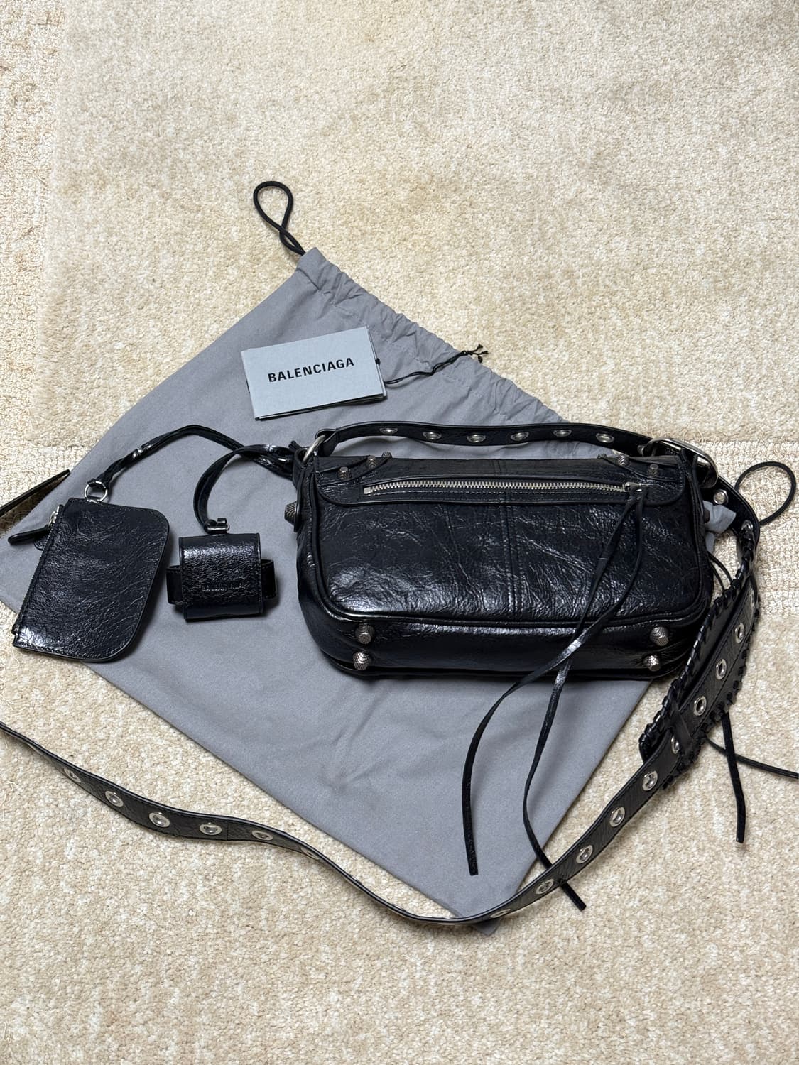 [판매]발렌시아가 램스킨 에이지드 실버 하드웨어 르 카골 XS 상품이미지3