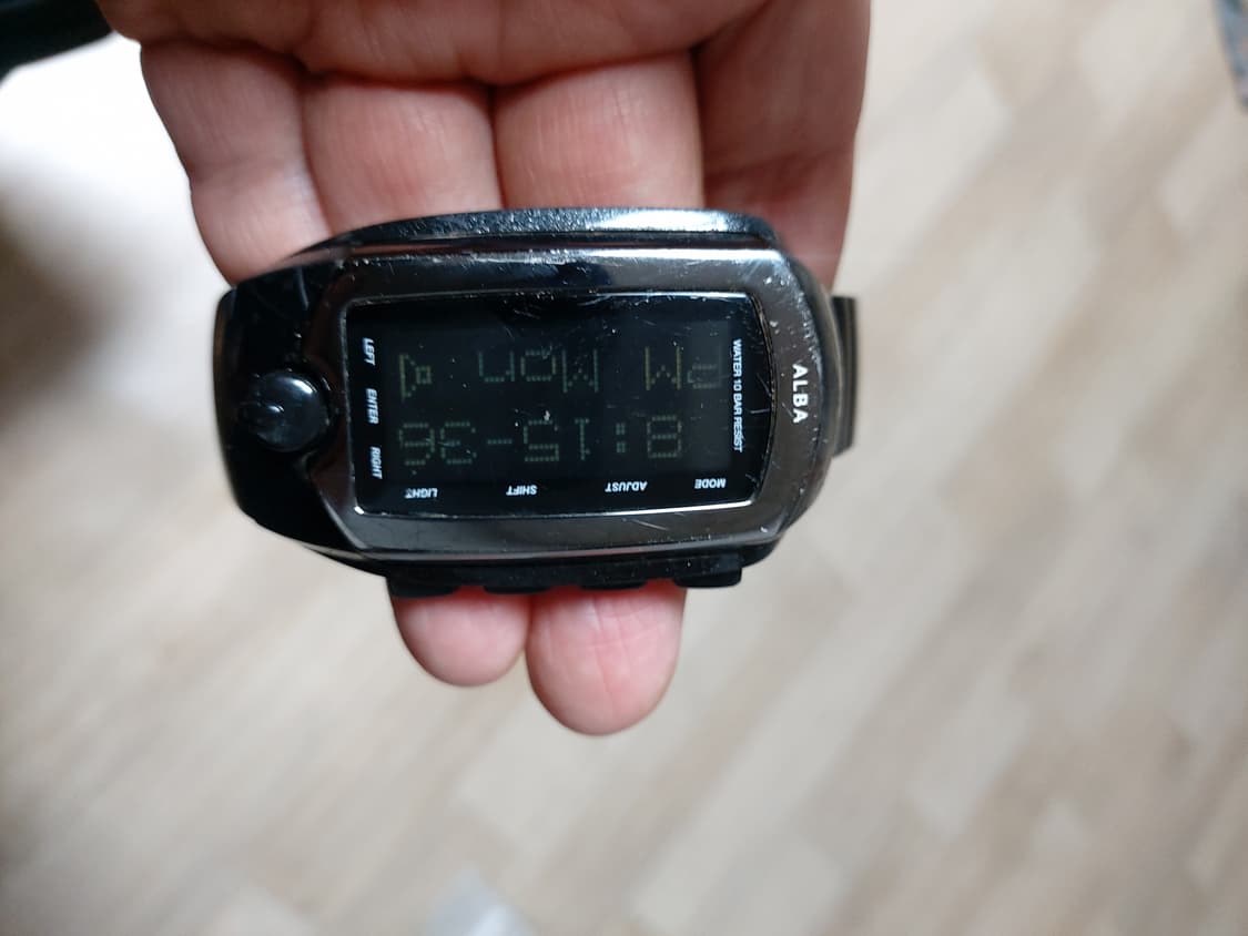 알바에서 나온 디지털 전자시계 상품이미지1