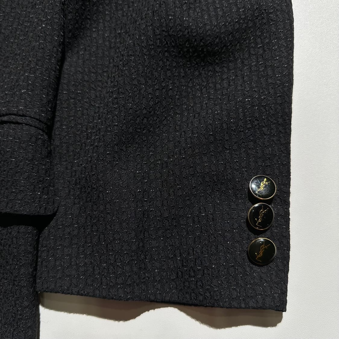 입생로랑 금장 로고 버튼 싱글 패턴 3B 블레이저 상품이미지5