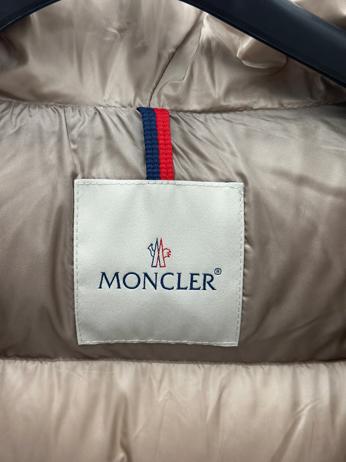 몽클레어 샴페인 골드 라베단 롱 다운 패딩  상품이미지7