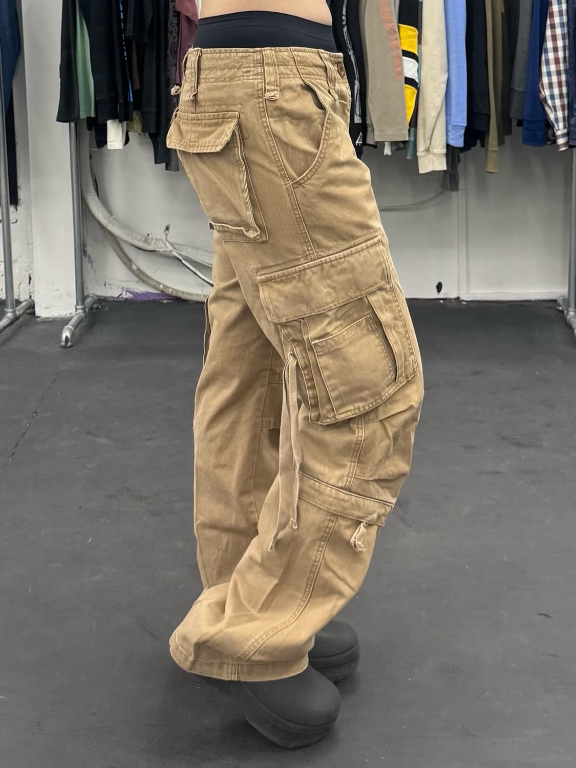 VTG 스트랩 디테일 멀티포켓 카고팬츠 상품이미지3