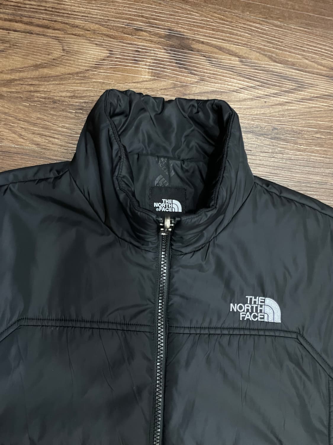 노스페이스 경량 패딩 자켓 블랙 상품이미지2