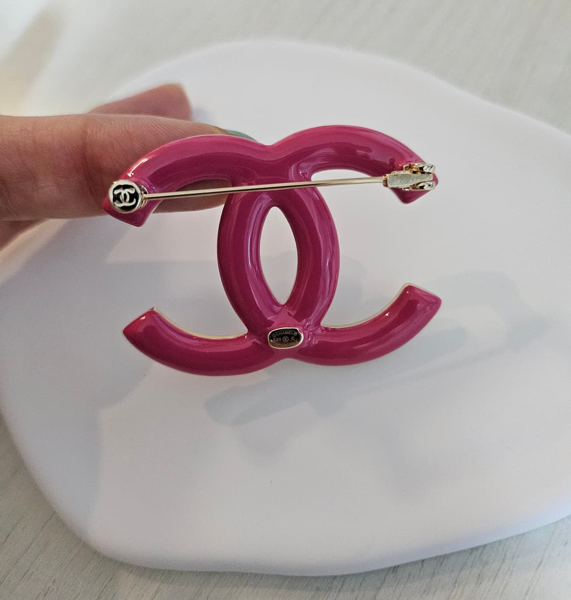 샤넬 핑크그라데이션 지르곤 브로치 상품이미지8
