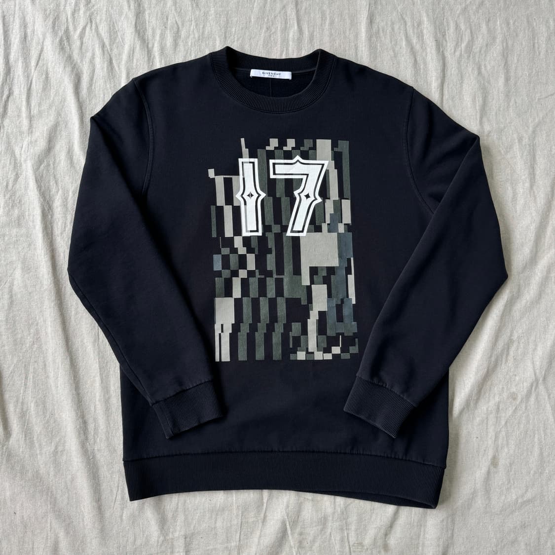 지방시 카모플라쥬 17 스웻 맨투맨 M 상품이미지1