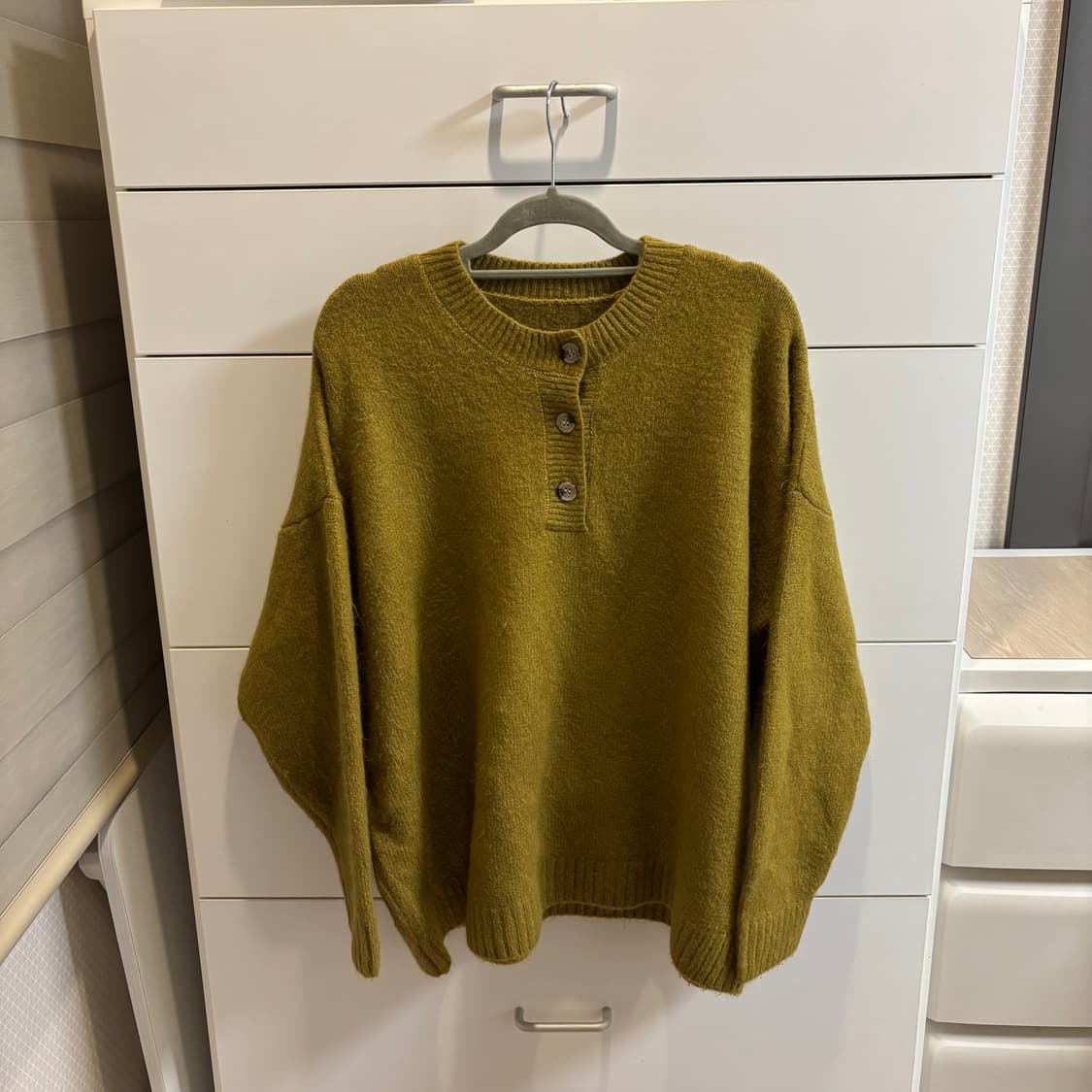 유럽감성 올리브그린 오버핏 부들니트 상품이미지1