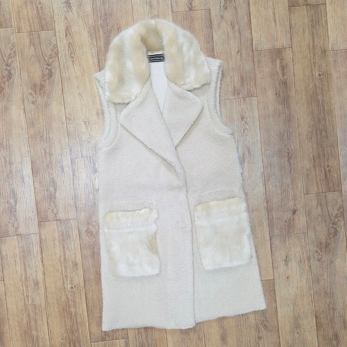 아브컬렉션(AVV COLLECTION) 에코퍼 베스트 무스탕 새상품  상품이미지3