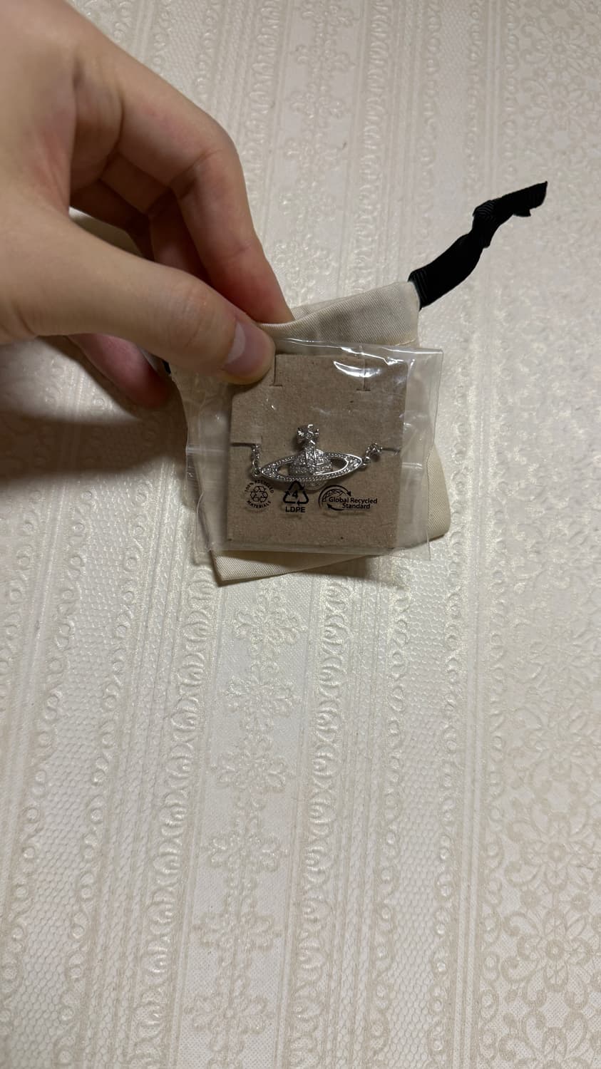 비비안웨스트우드 미니 바스 릴리프 팔찌 상품이미지2