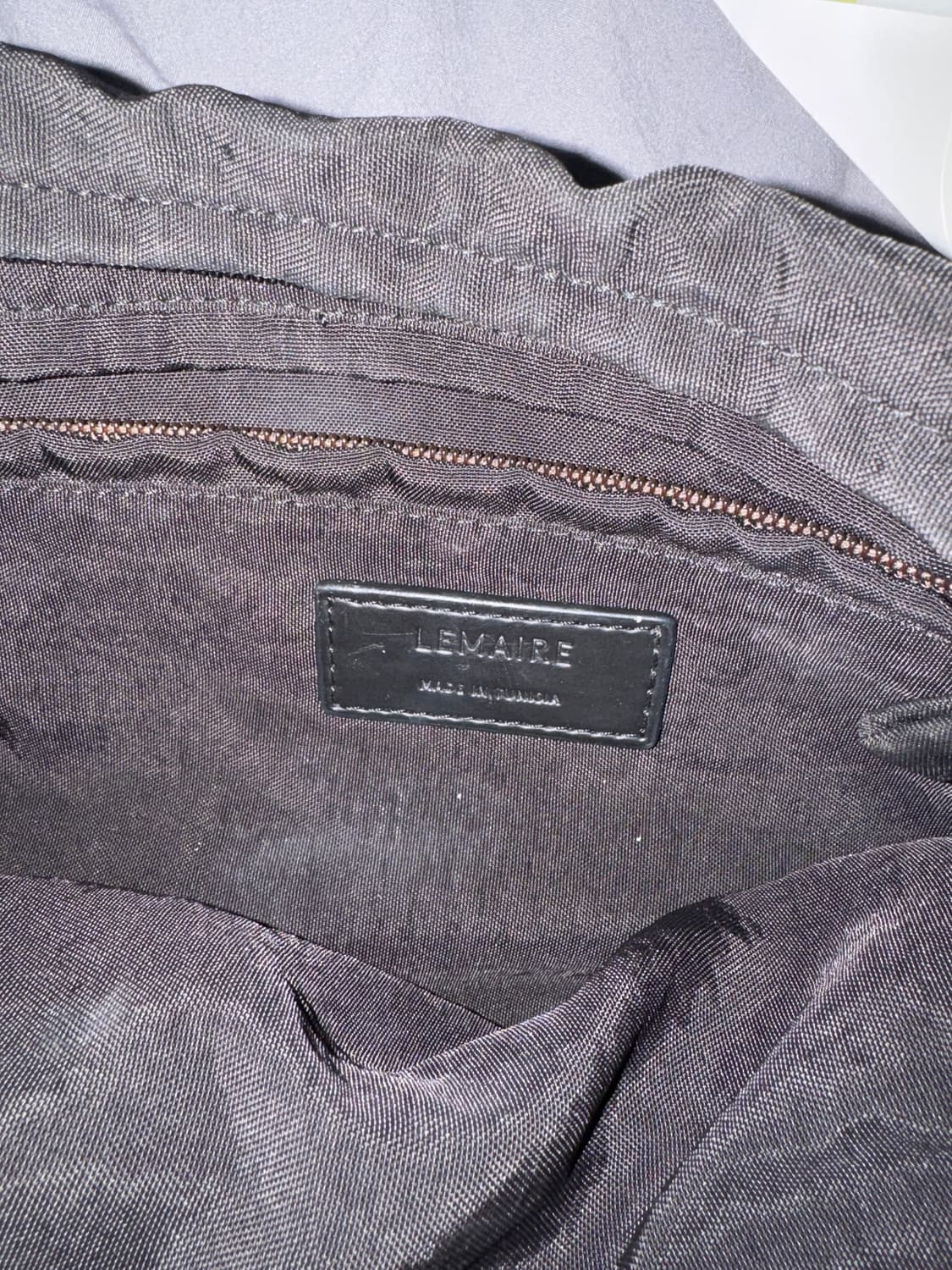 르메르 게임백 다크브라운 s사이즈 판매합니다 상품이미지3