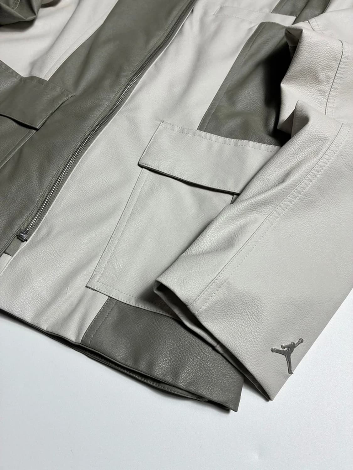 나이키 조던 21FW 우먼스 배색 레더 자켓 R1873 상품이미지3