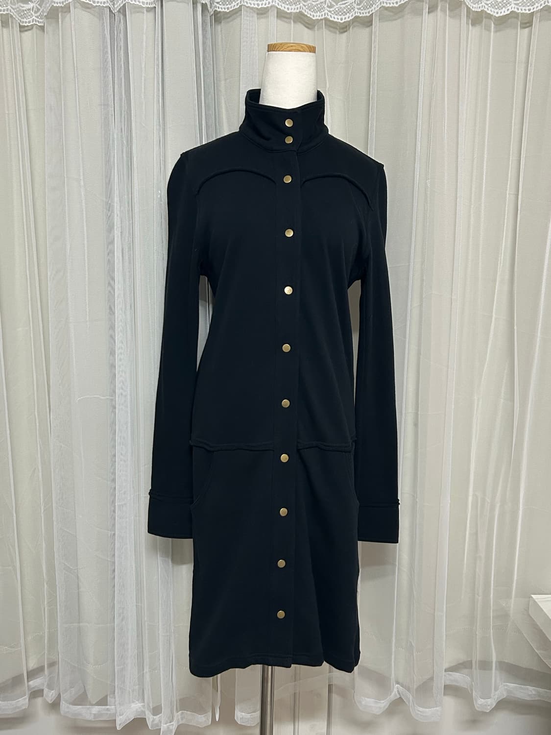 고딕 하이넥 버튼 슬림핏 원피스  상품이미지1