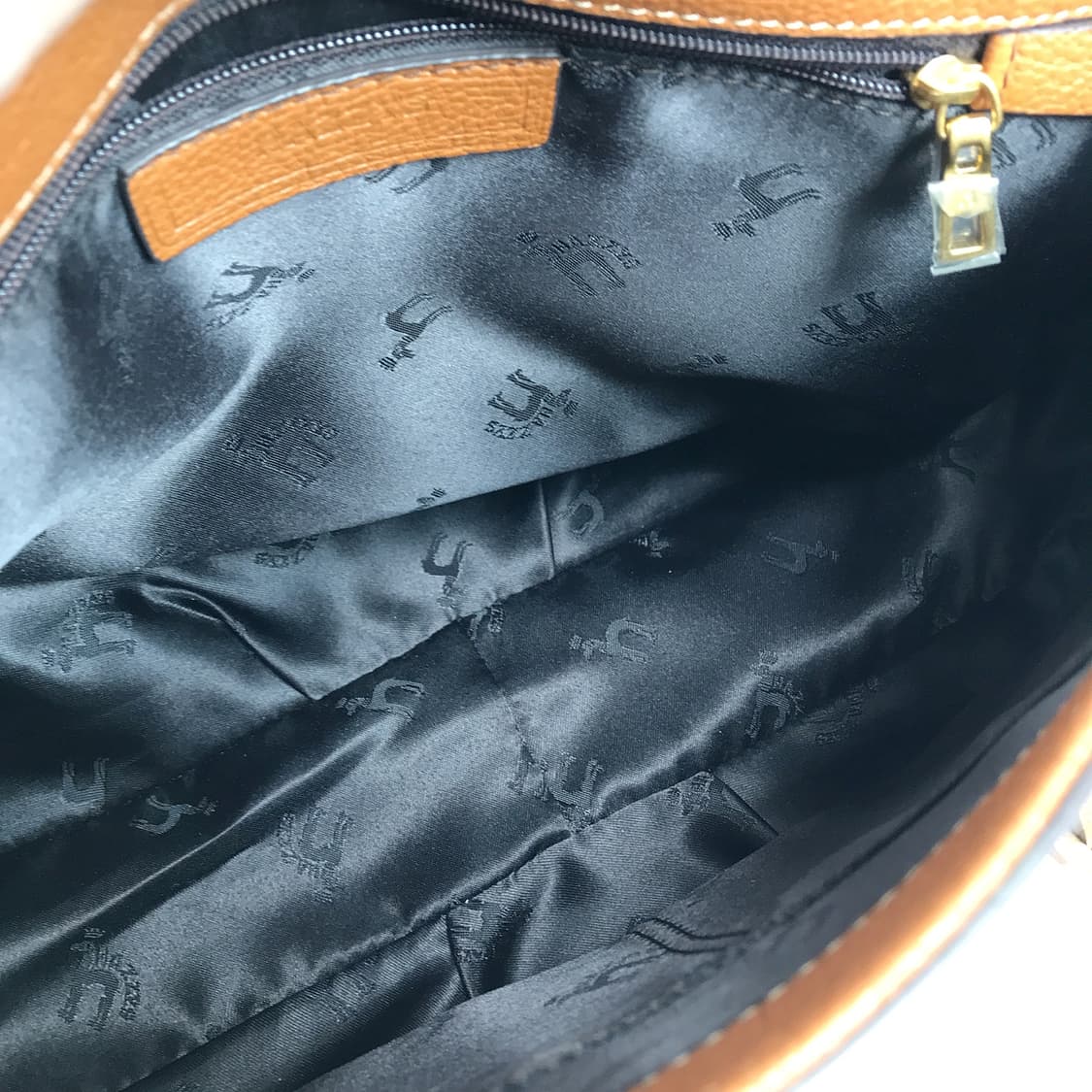 헤지스 HAZZYS 여성 가죽 크로스백 가방 상품이미지10